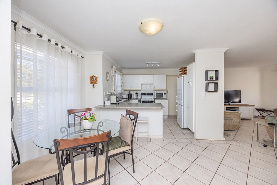 To Let 2 Bedroom Property for Rent in Sunningdale Western Cape